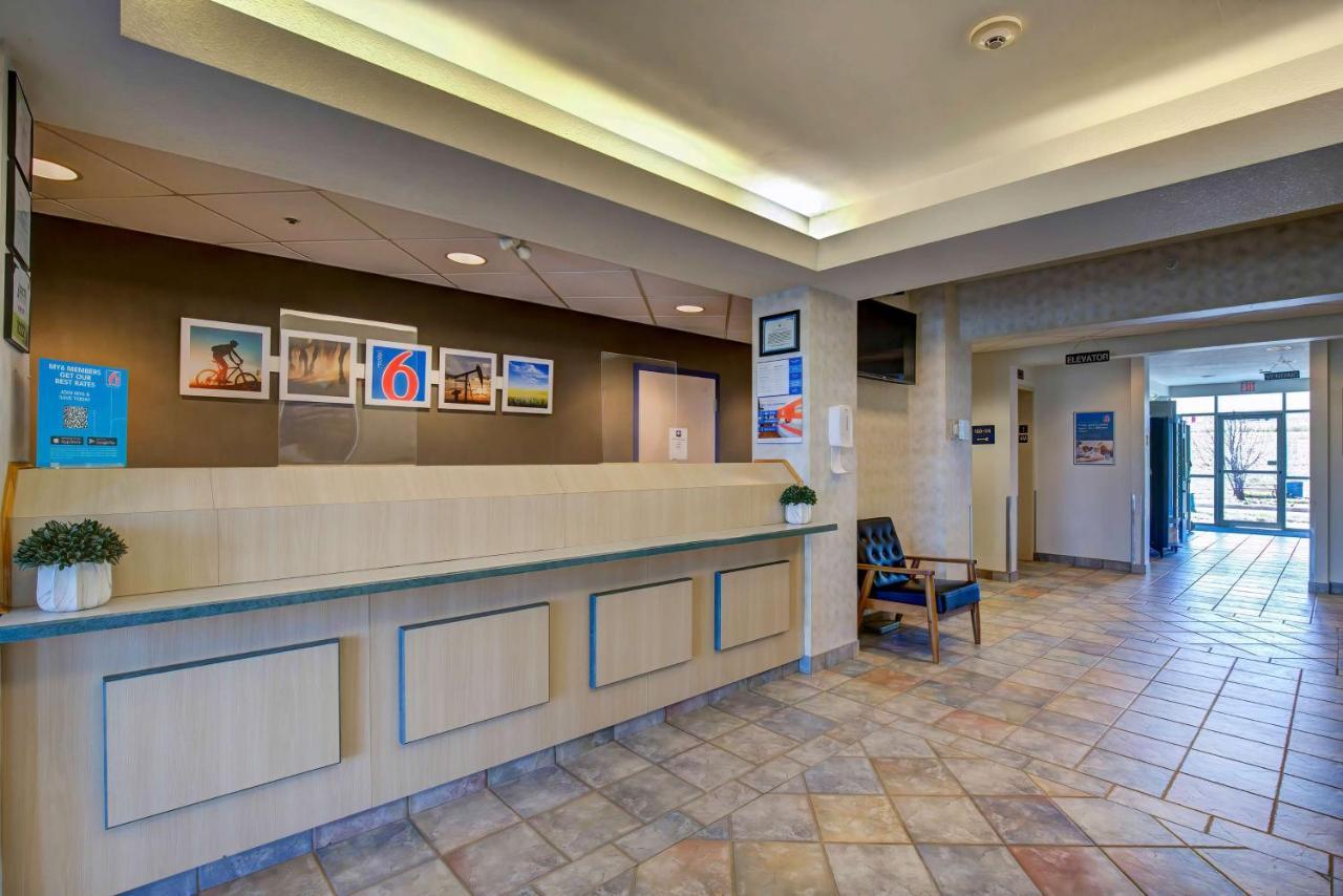 Hotel 6-grande Prairie, Ab 2*