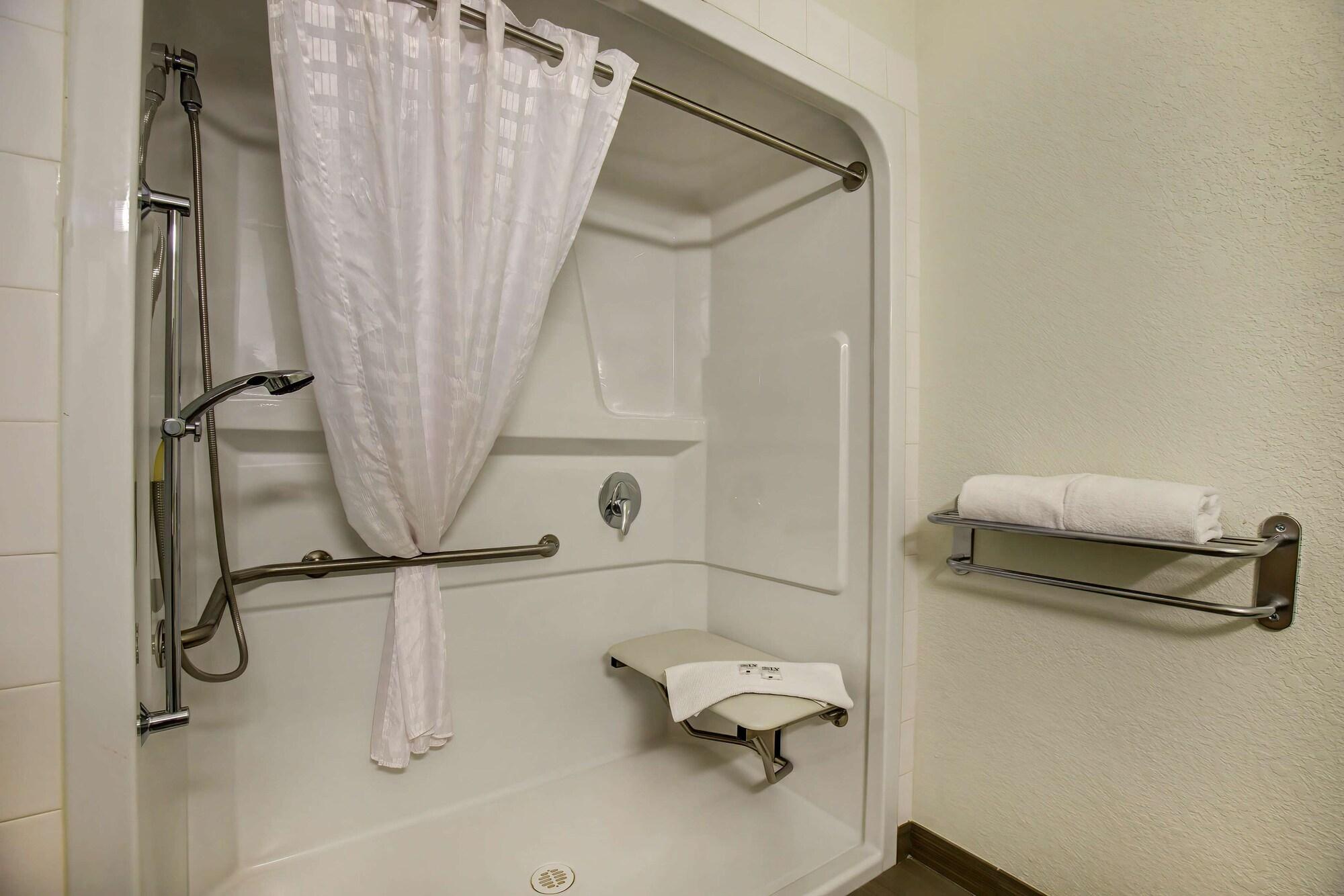 6-grande Prairie, Ab Hotel